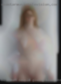 Bi women couple giving blowjobs.