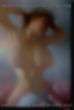 Masturbating pussy around pool from Clearwater FL.